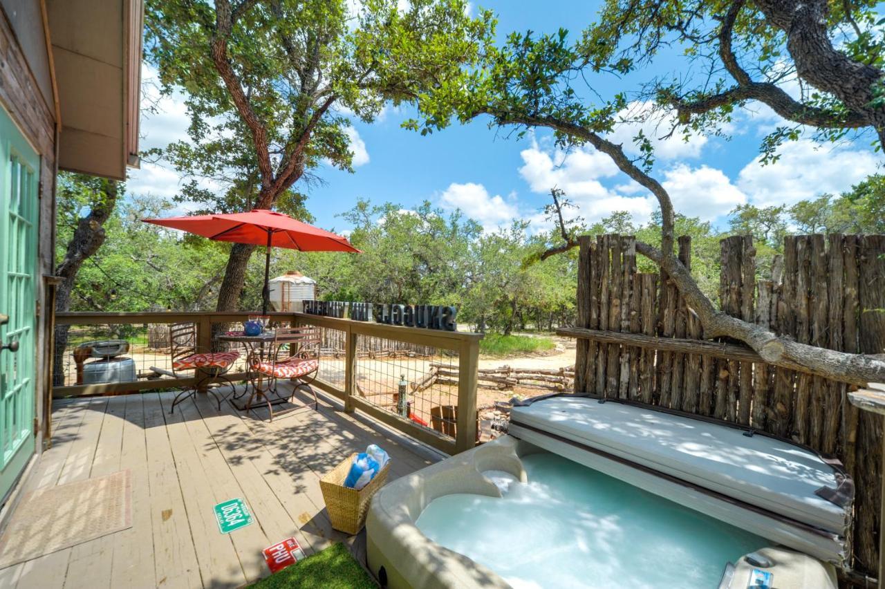 Snuggle Inn Wimberley Cabin With Fire Pit And Deck מראה חיצוני תמונה