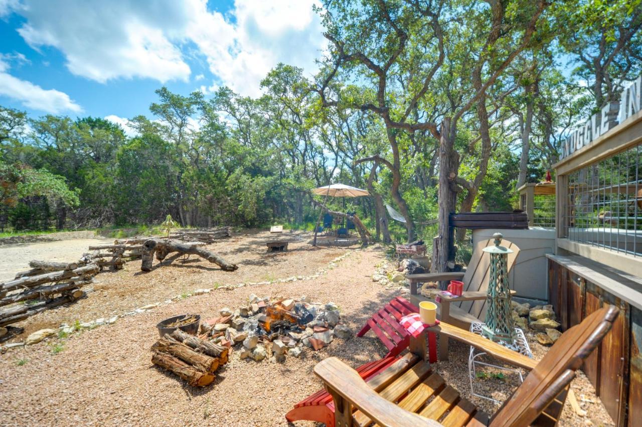 Snuggle Inn Wimberley Cabin With Fire Pit And Deck מראה חיצוני תמונה