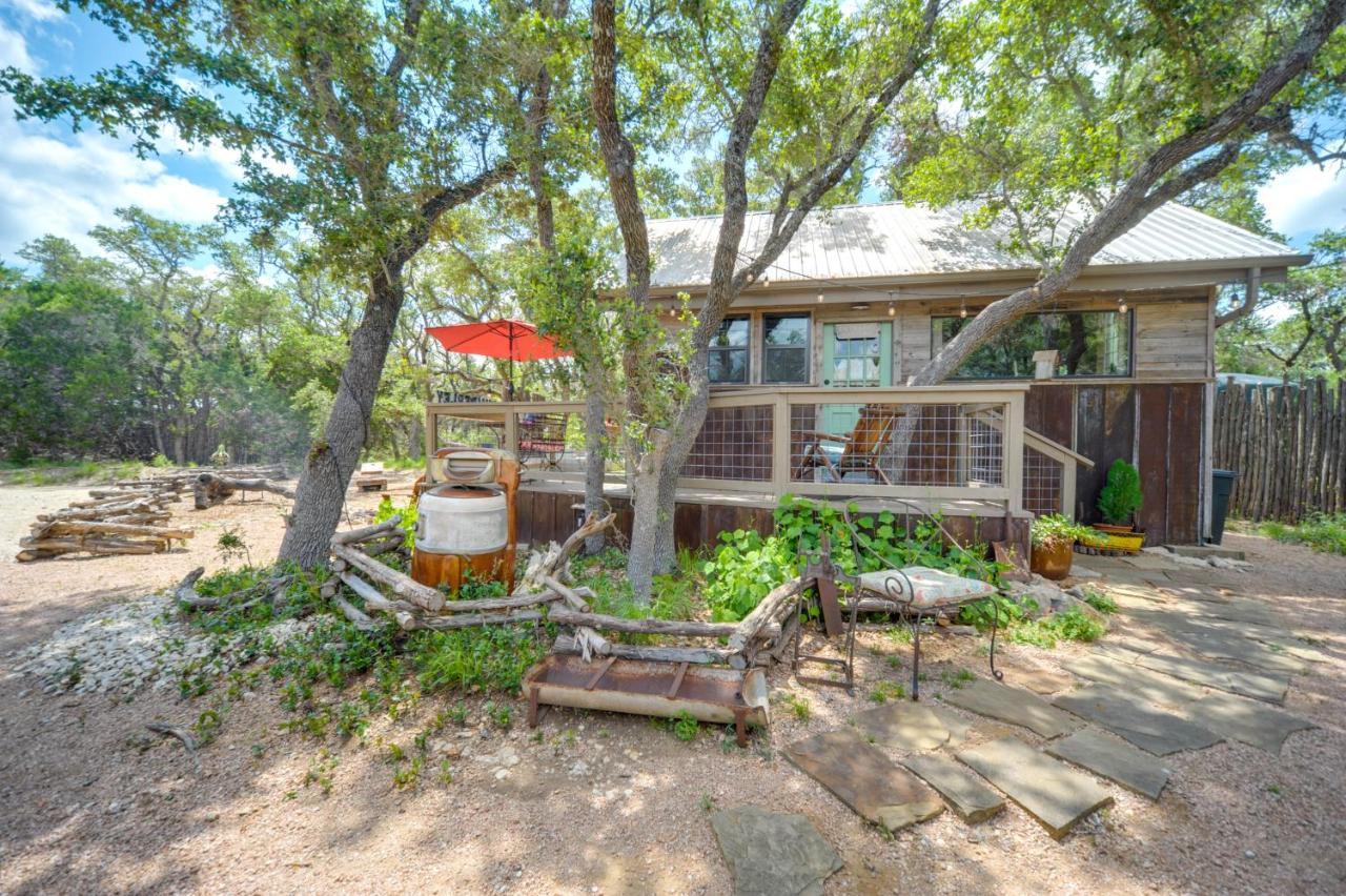 Snuggle Inn Wimberley Cabin With Fire Pit And Deck מראה חיצוני תמונה