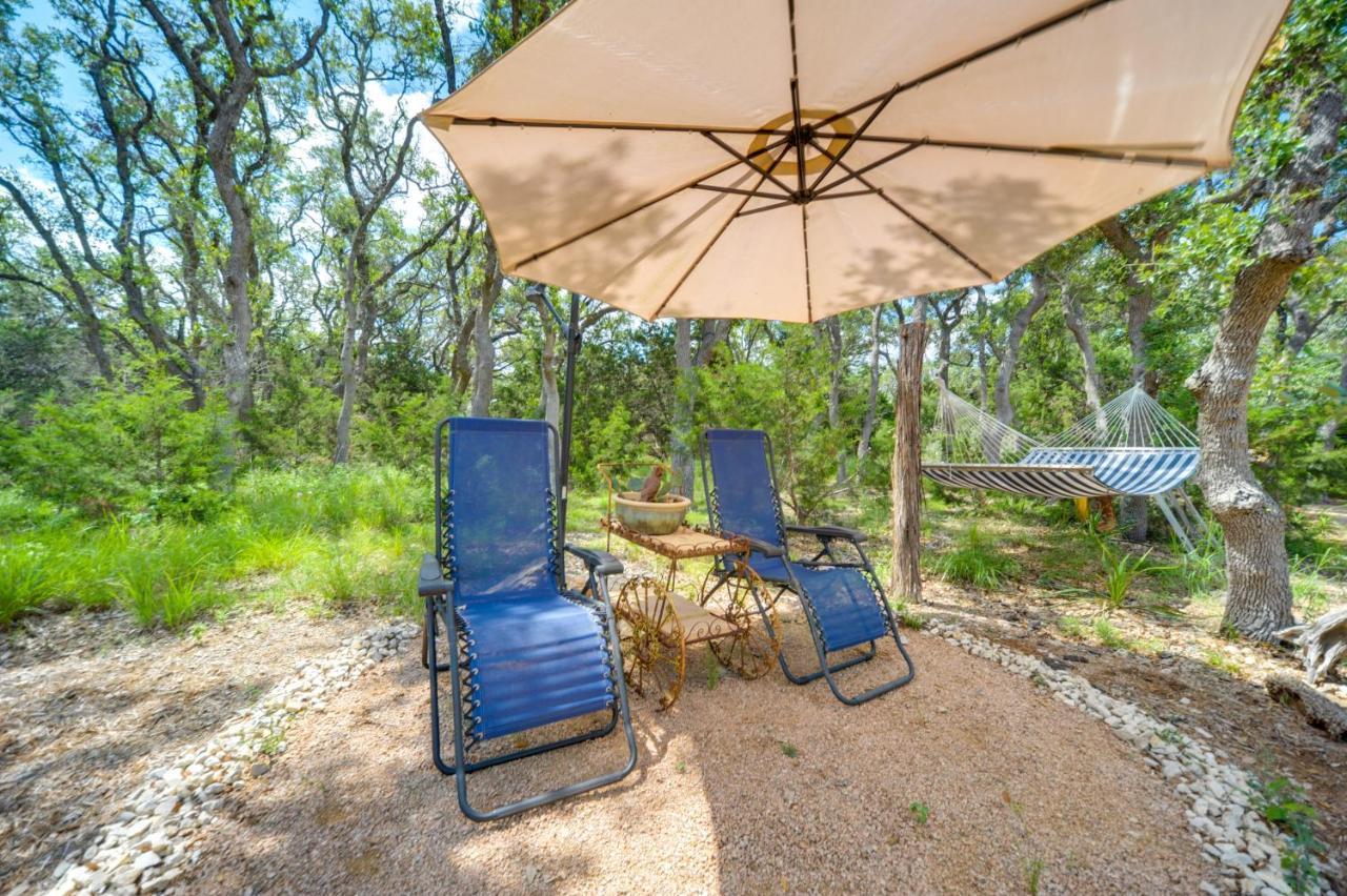 Snuggle Inn Wimberley Cabin With Fire Pit And Deck מראה חיצוני תמונה