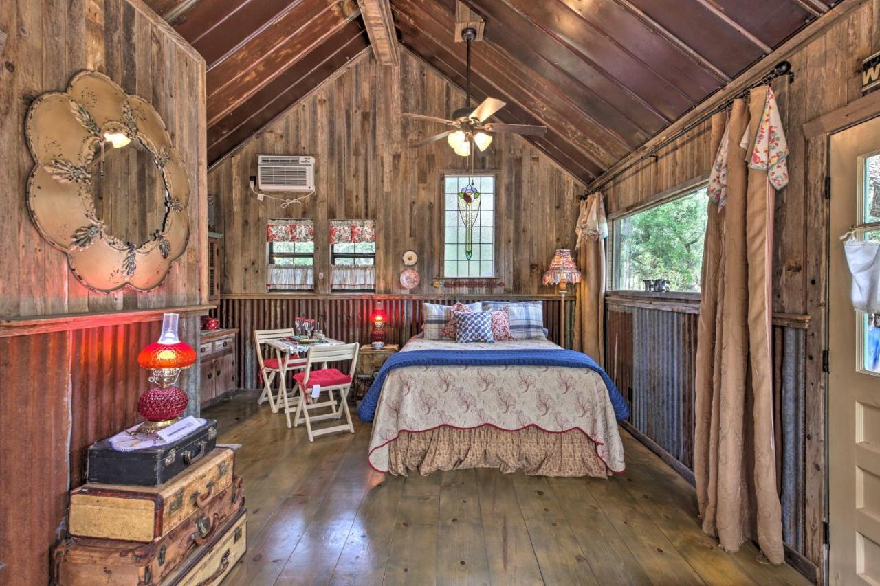 Snuggle Inn Wimberley Cabin With Fire Pit And Deck מראה חיצוני תמונה