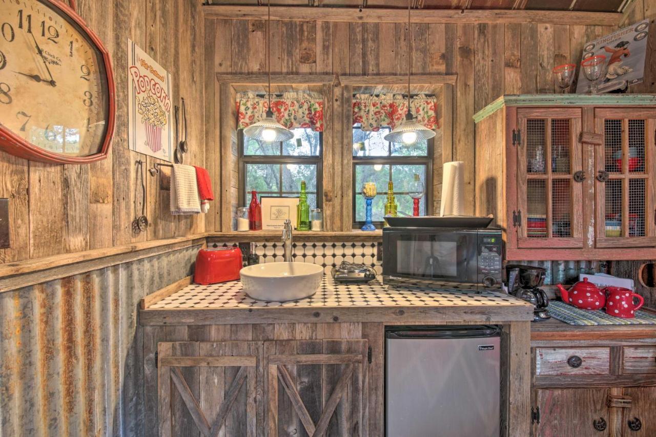 Snuggle Inn Wimberley Cabin With Fire Pit And Deck מראה חיצוני תמונה